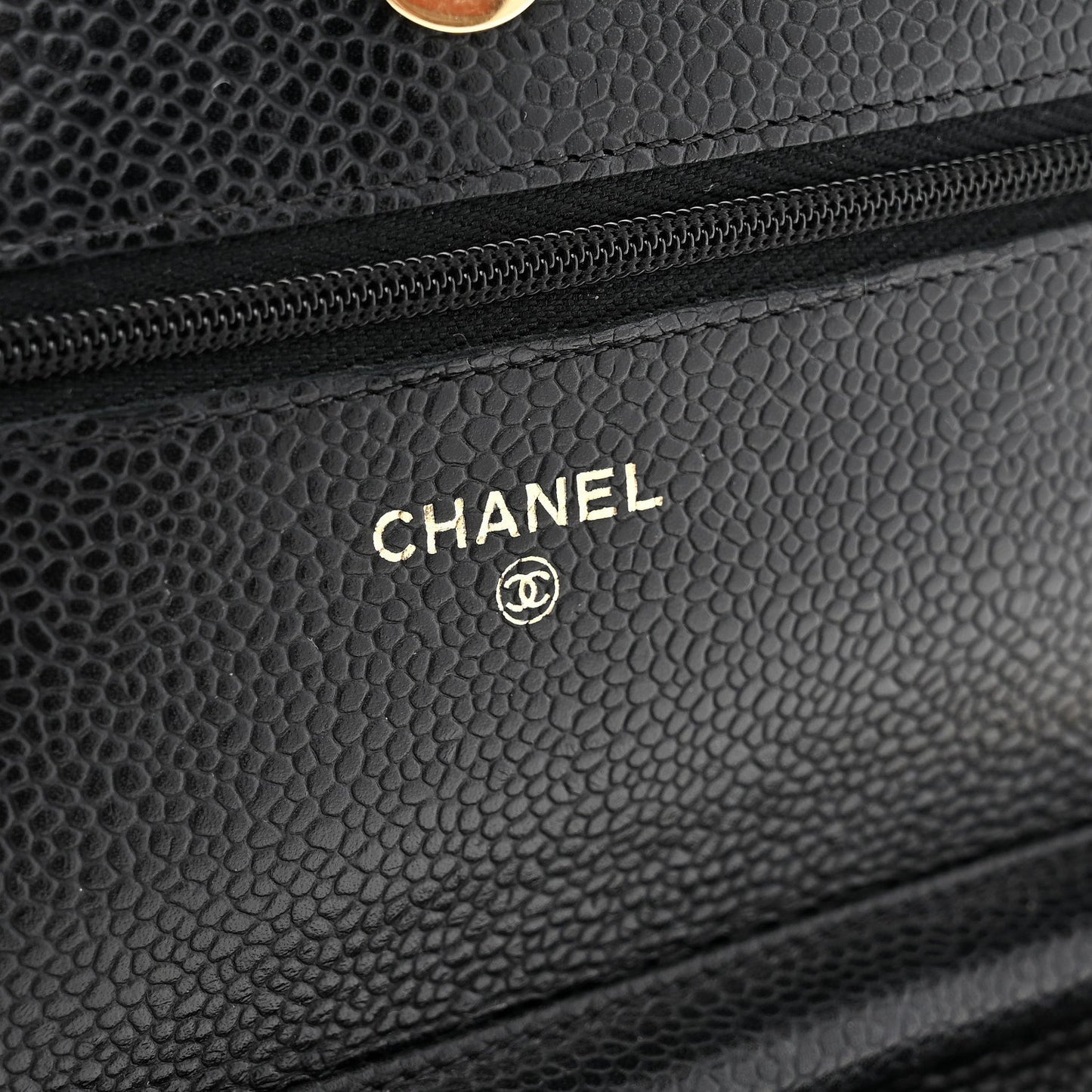 Caviar Quilted Wallet on Chain WOC Black