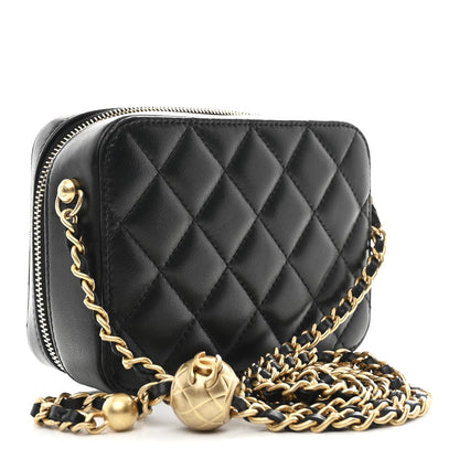Lambskin Quilted CC Pearl Crush Camera Case Black