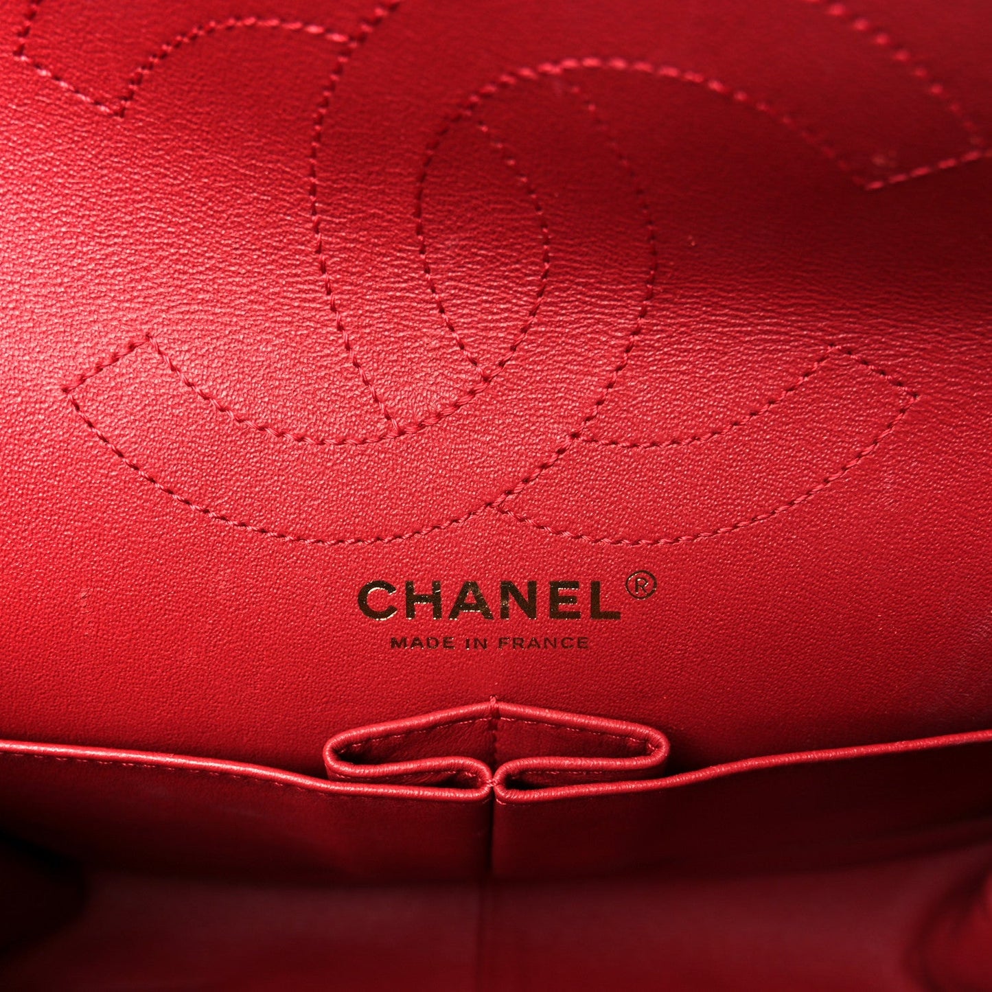 Iridescent Calfskin Quilted 2.55 Reissue 226 Flap Red