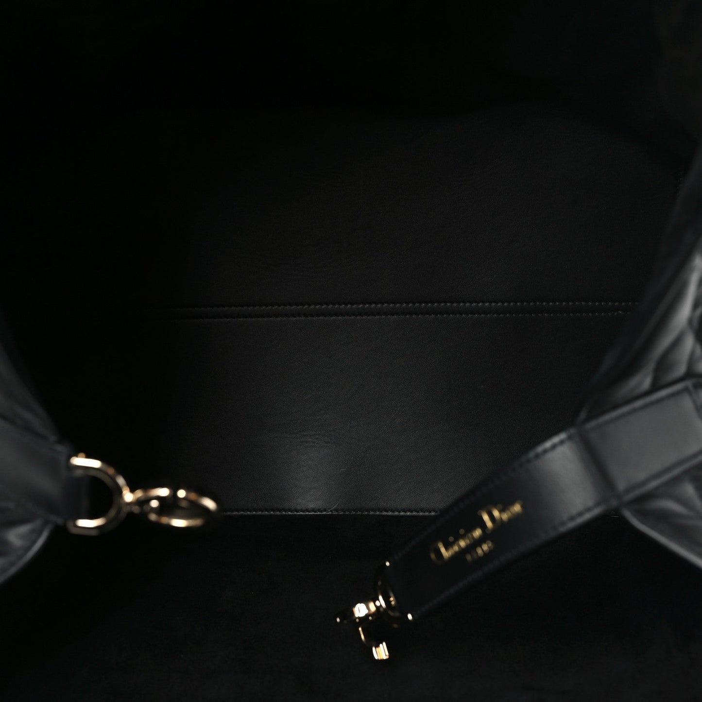 Calfskin Macrocannage Large Toujours Black