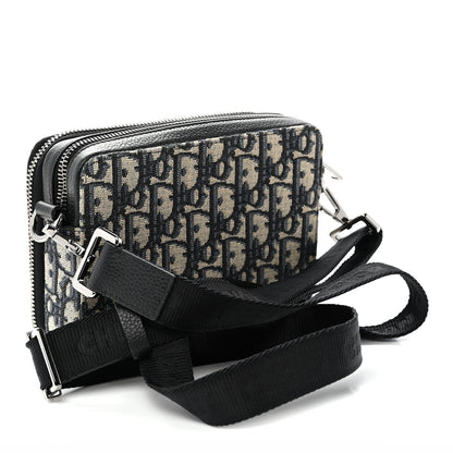 Oblique Messenger Pouch Black