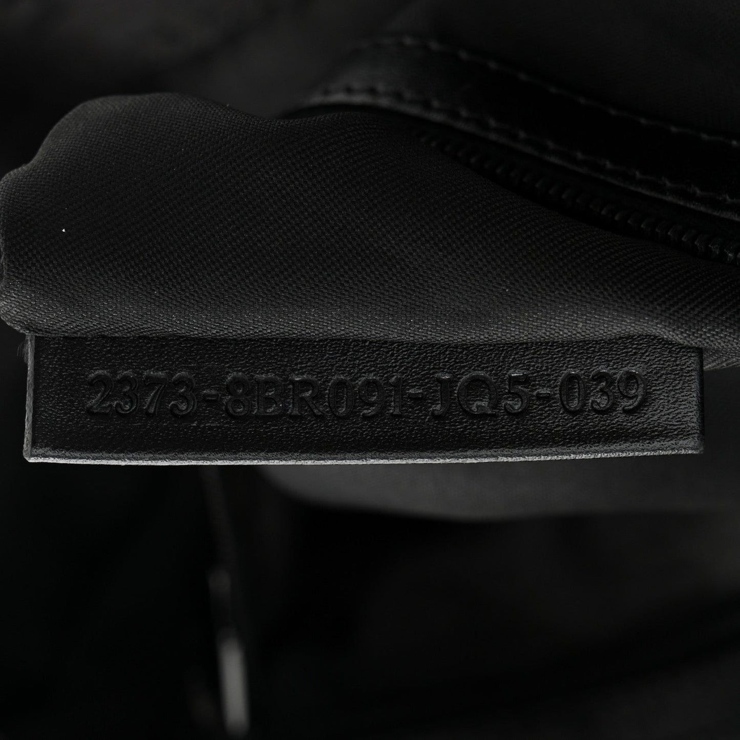 Zucchino Vitello Shoulder Bag Black Moro