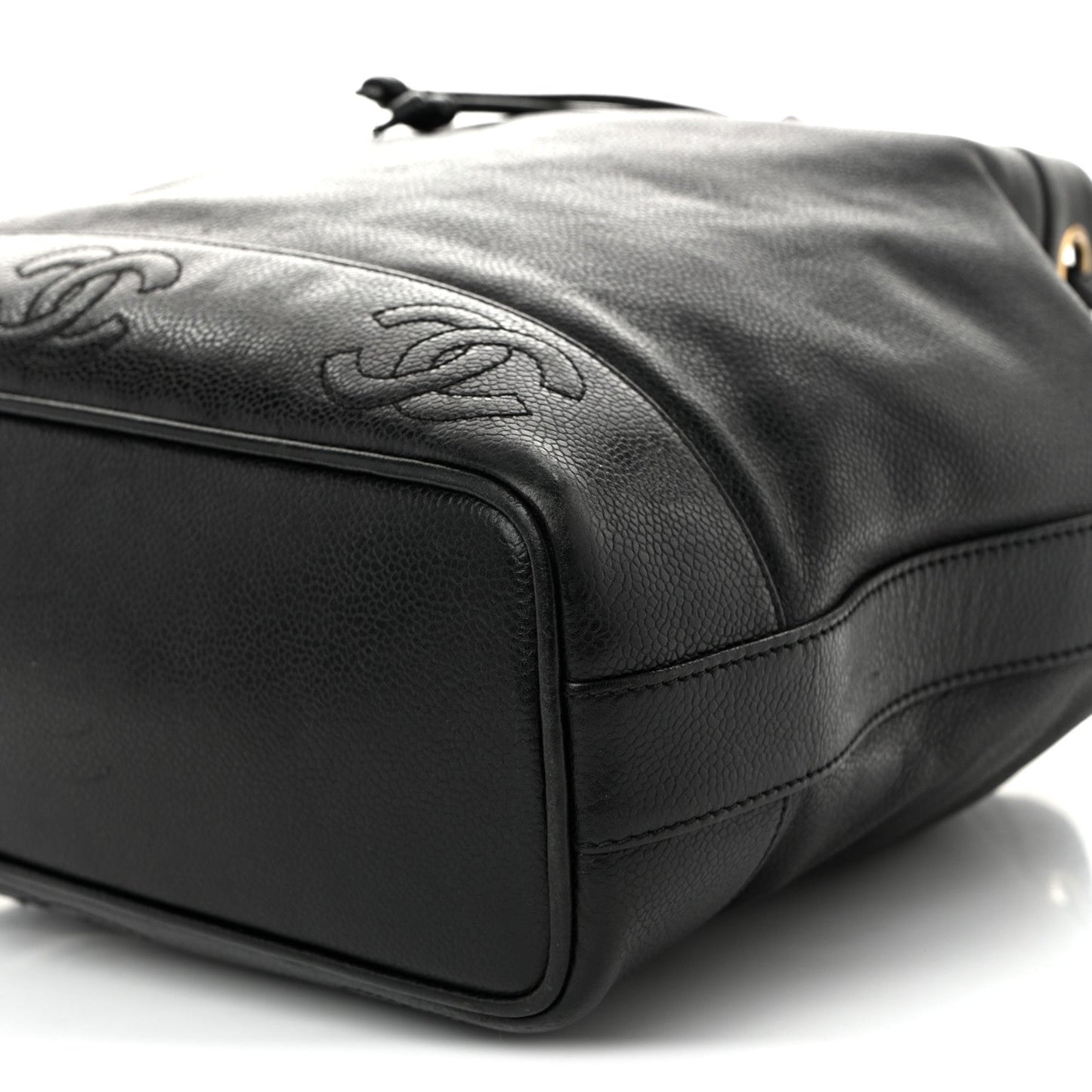 Caviar CC Drawstring Shoulder Bag Black