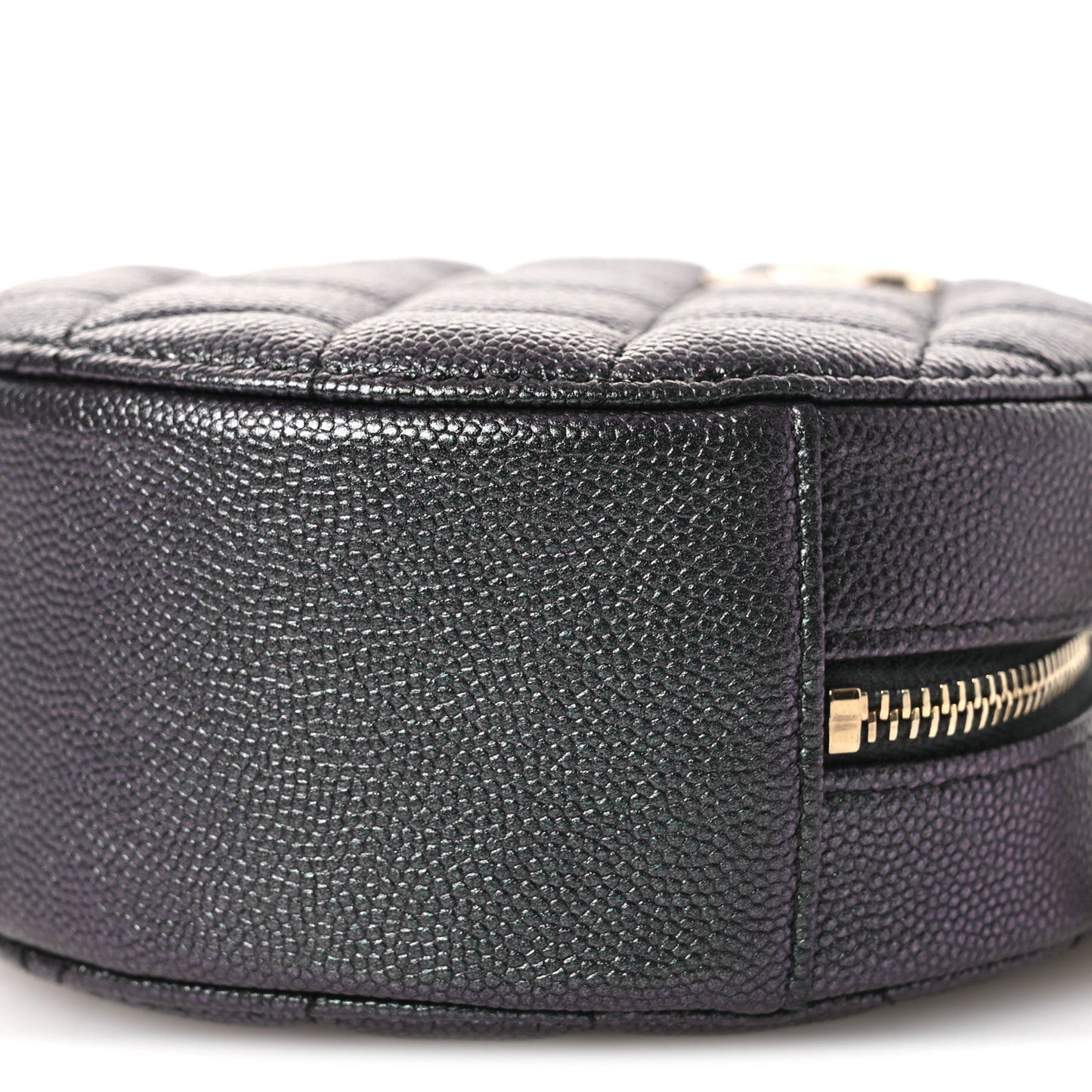 Iridescent Caviar Quilted Round Clutch With Chain Black