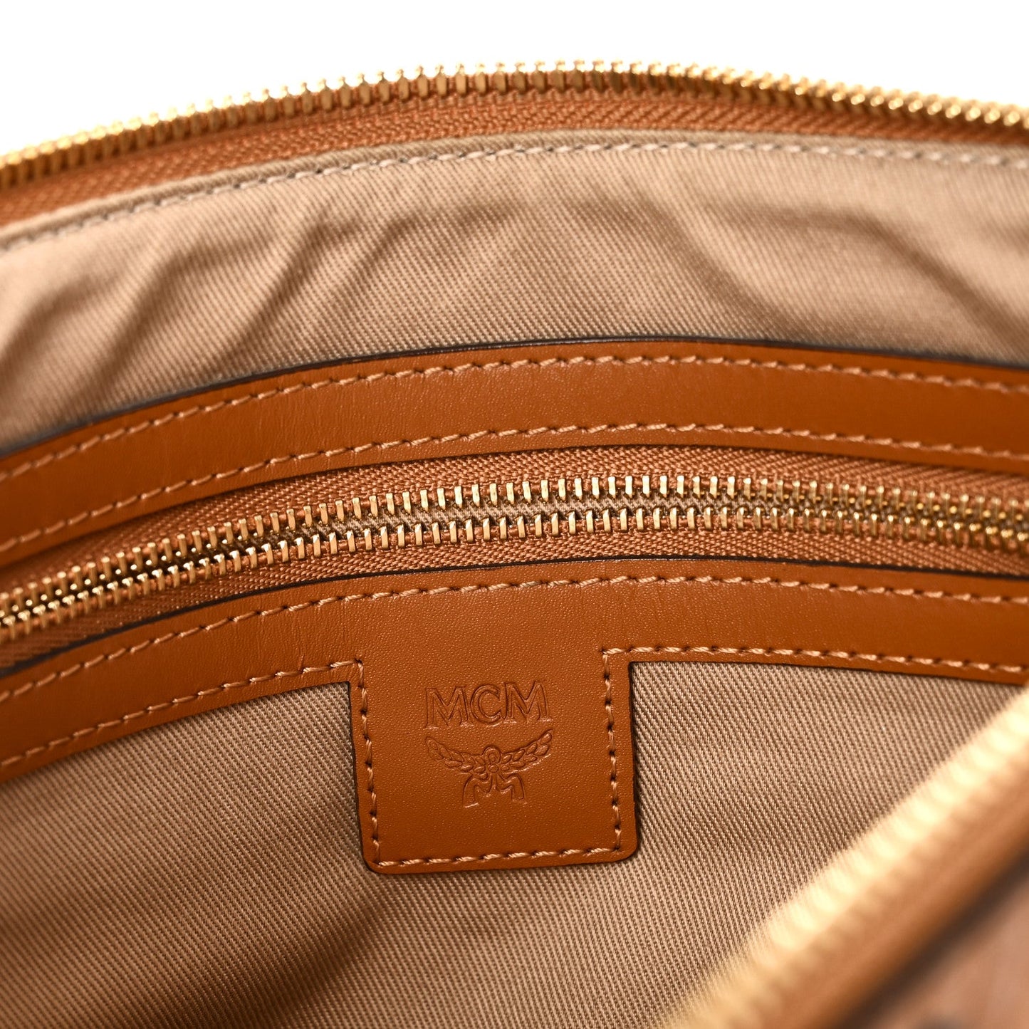 Visetos Medium Crossbody Pouch Cognac