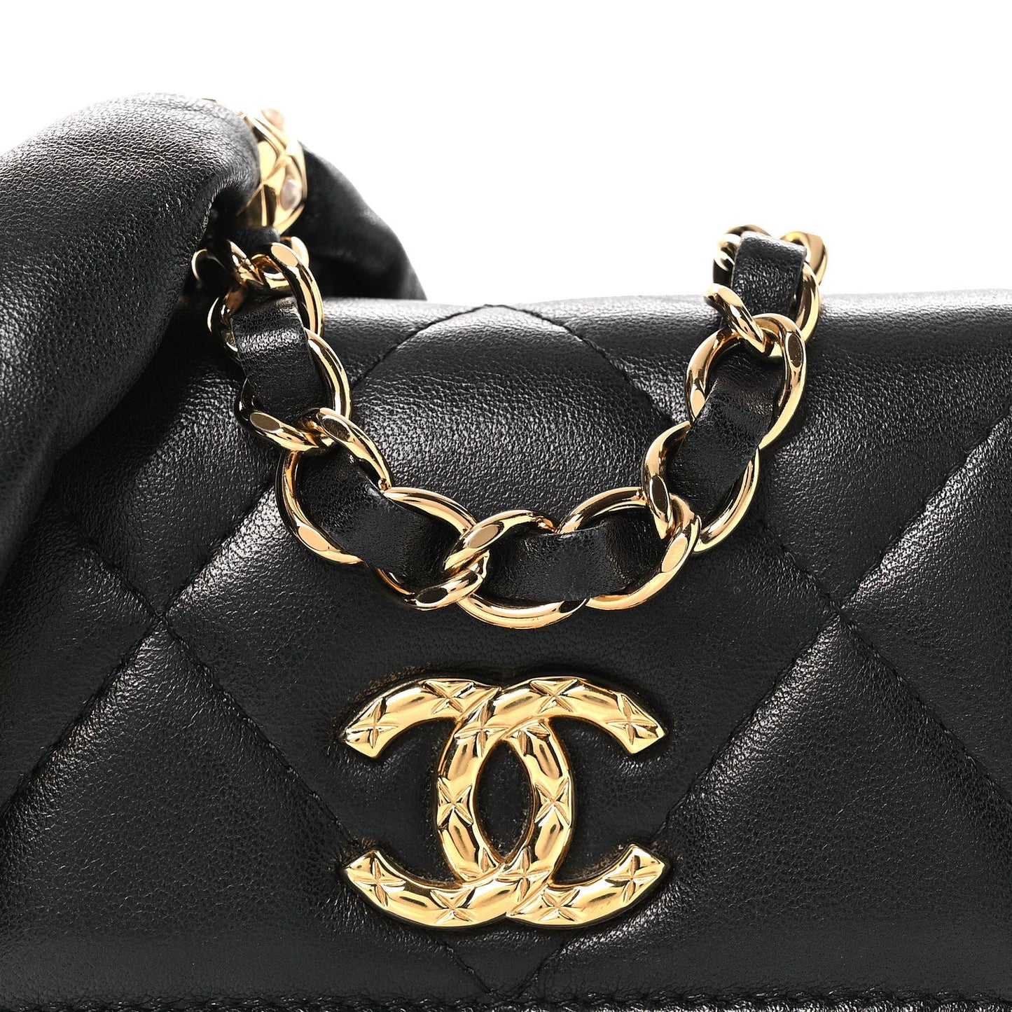 Lambskin Pearl Quilted CC Flap Card Holder With Chain  Black