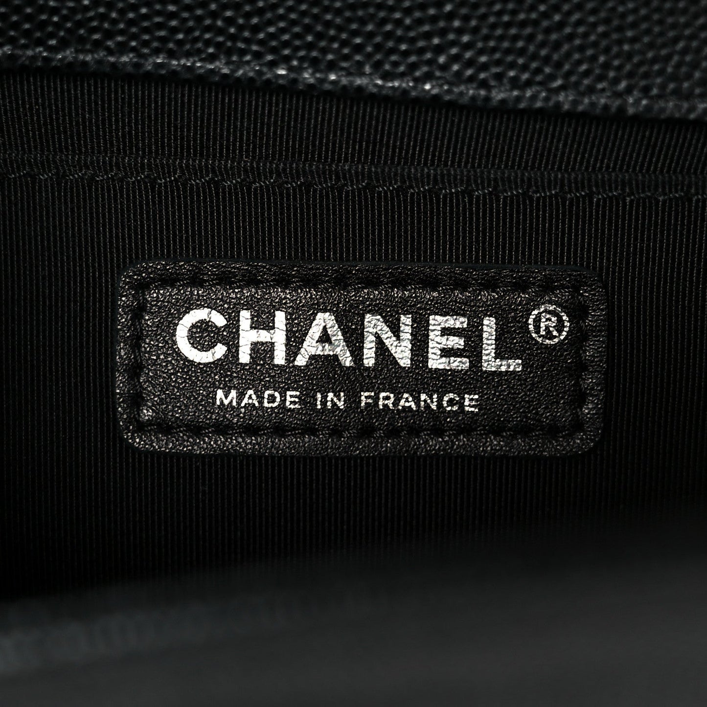 Caviar Quilted Medium Boy Flap Black