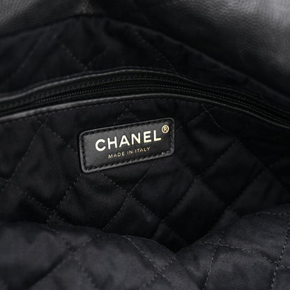 Shiny Caviar Quilted Monochrome Small Chanel 22 Black