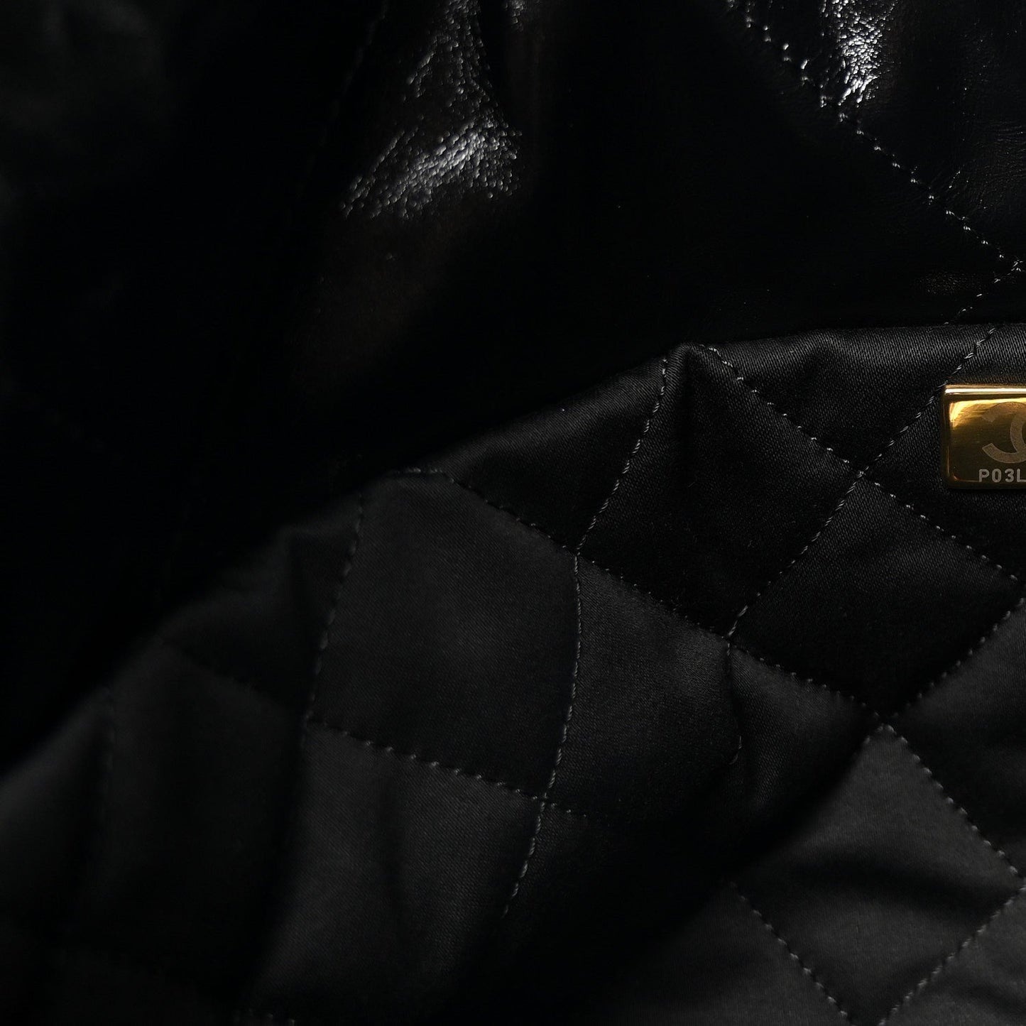 Shiny Calfskin Quilted Chanel 22 Black