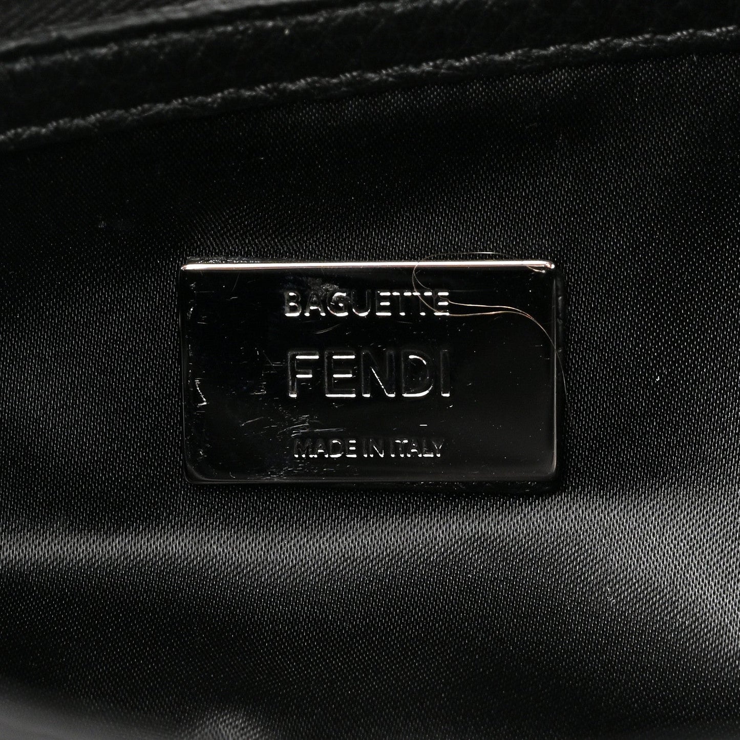 Econyl Cuoio Romano Multipocket Baguette Black