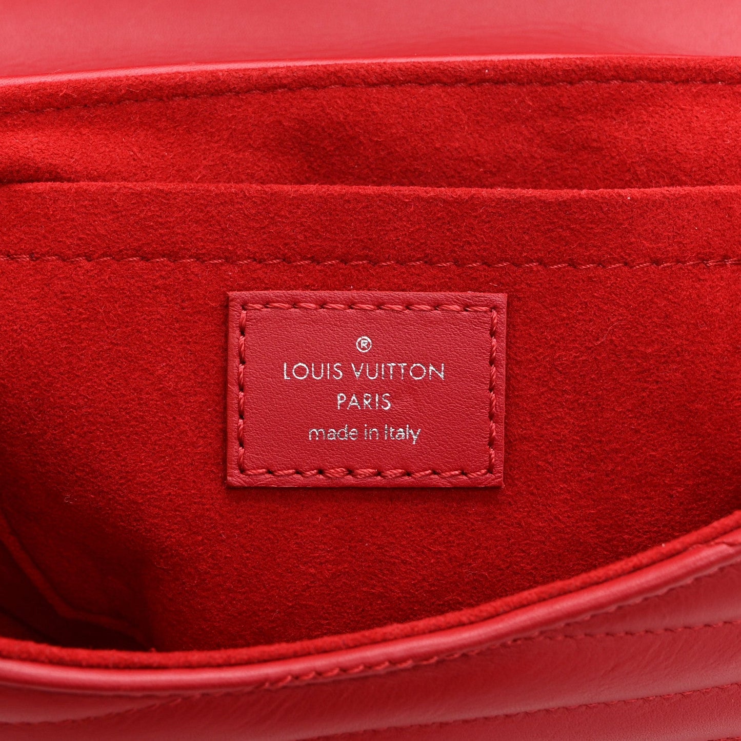 Calfskin New Wave Chain PM Scarlet
