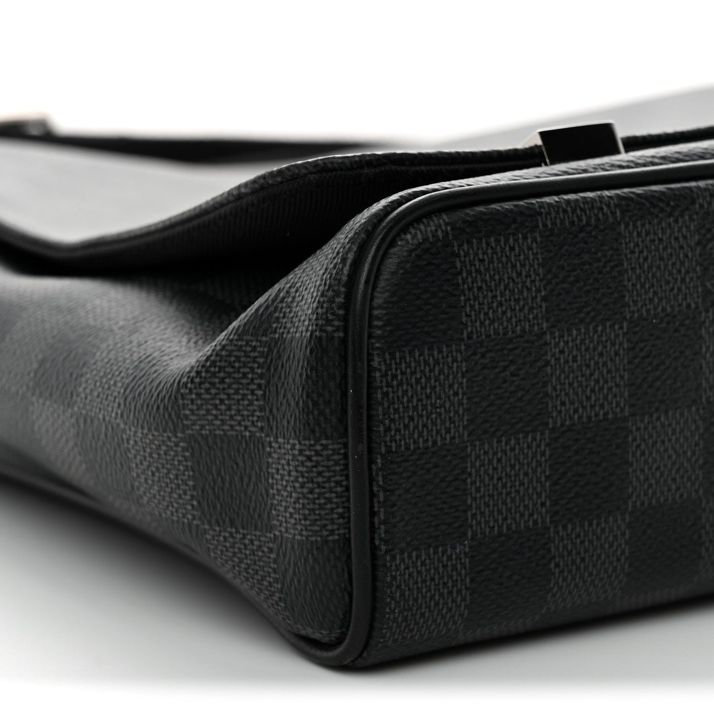 Damier Graphite District MM