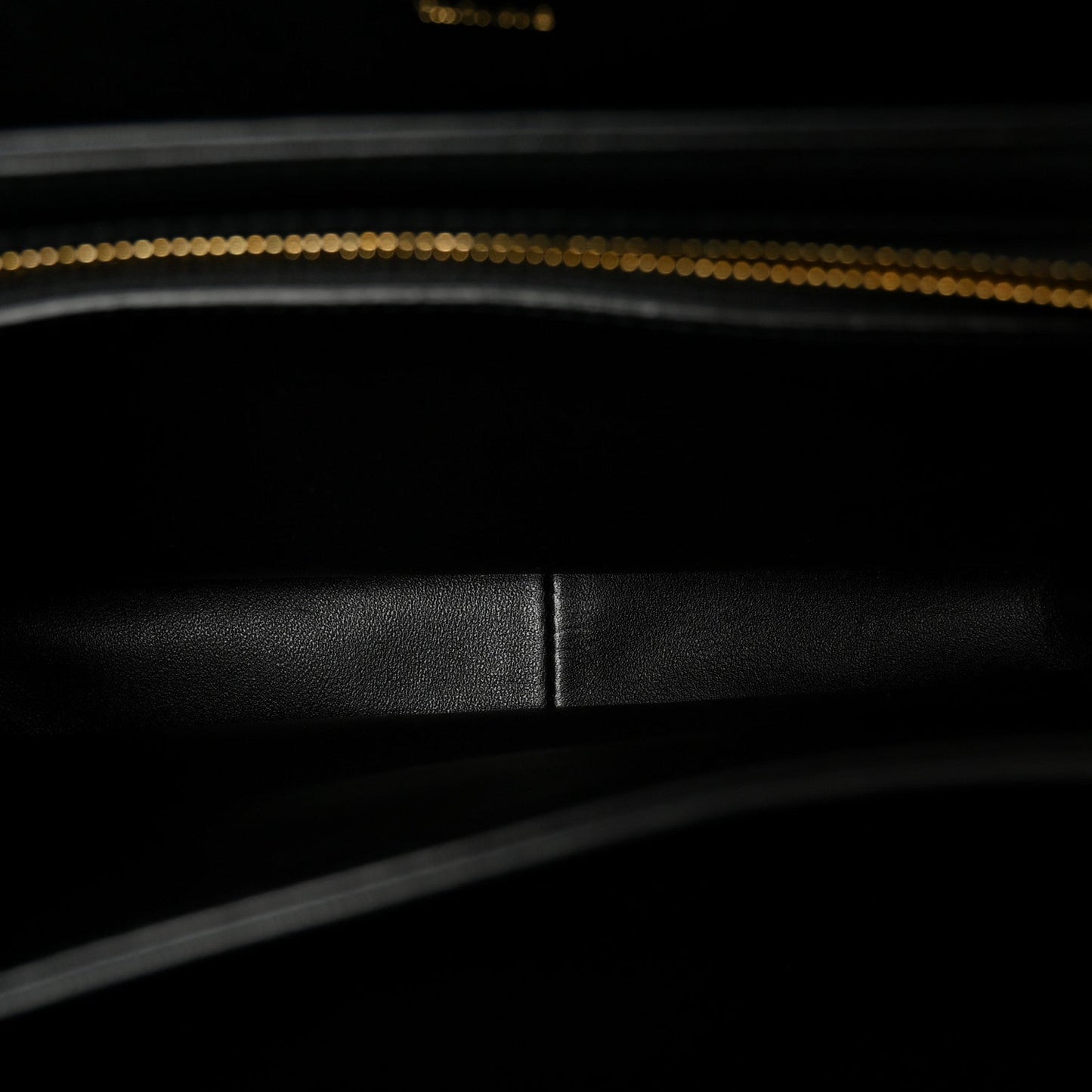Shiny Calfskin Medium Triomphe Black