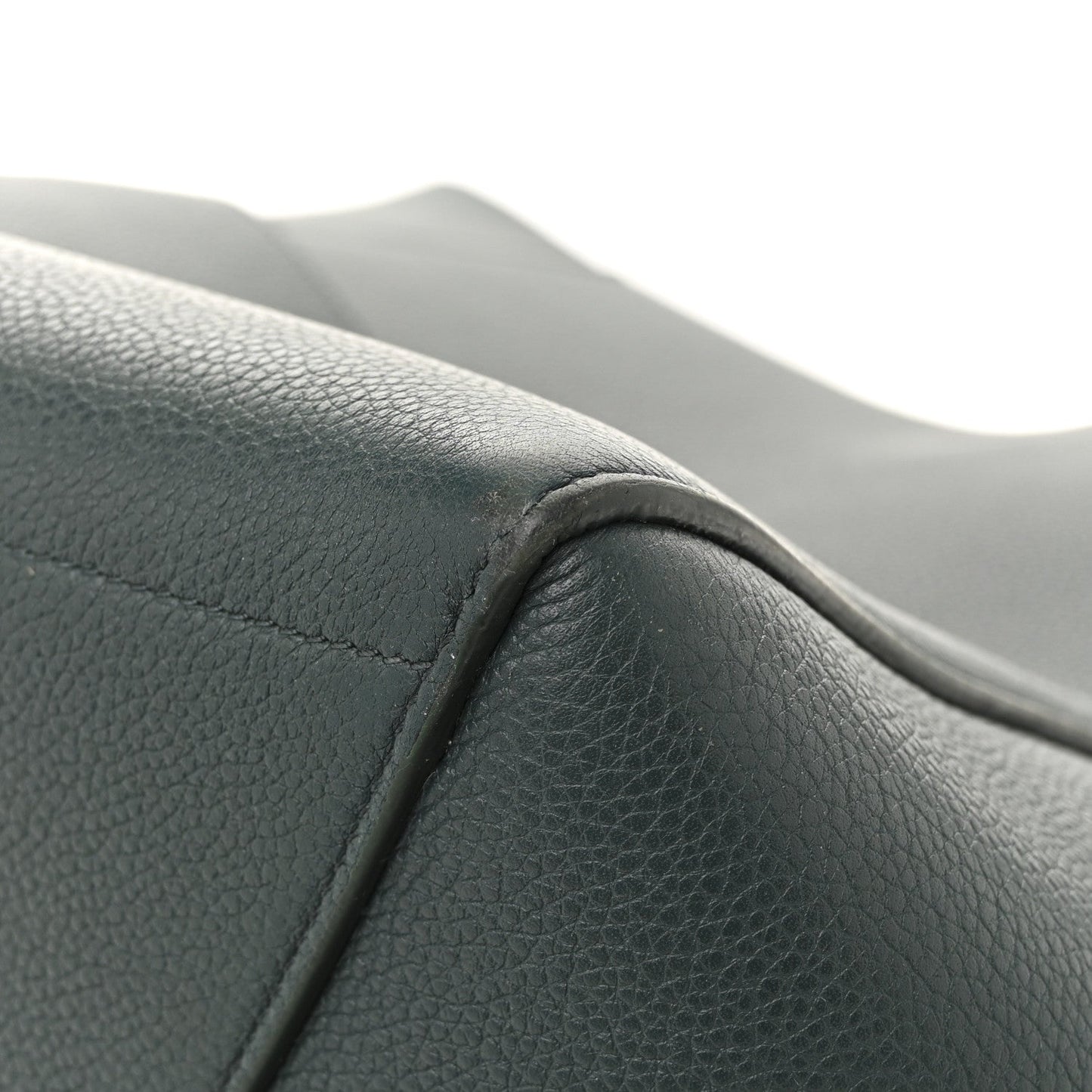 Soft Grained Calfskin Sangle Bucket Bag Amazone