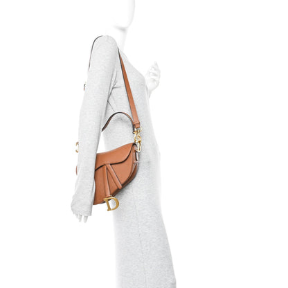 Grained Calfskin Saddle Bag With Strap Camello