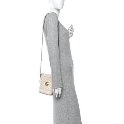 Calfskin Matelasse Mini GG Marmont 2.0 Bucket Bag White