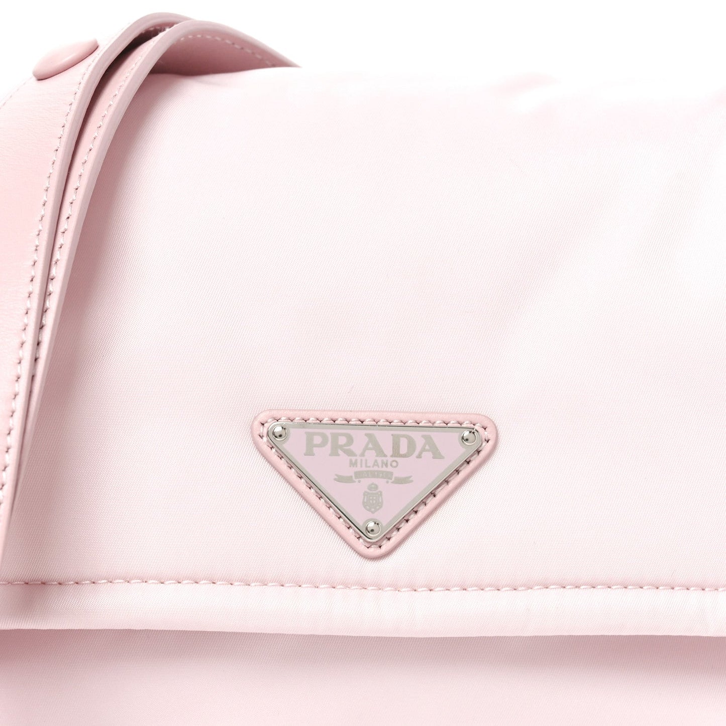 Re-Nylon Padded Small Traveller Alabaster