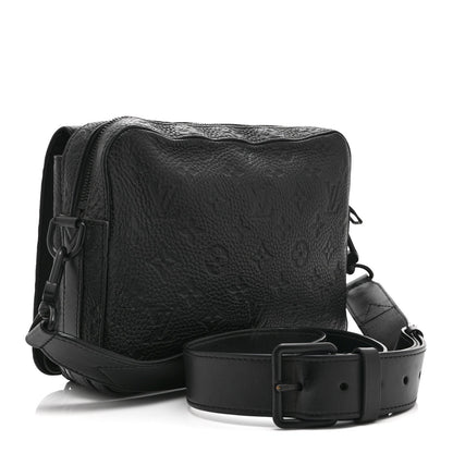 Taurillon Monogram Steamer Messenger Black