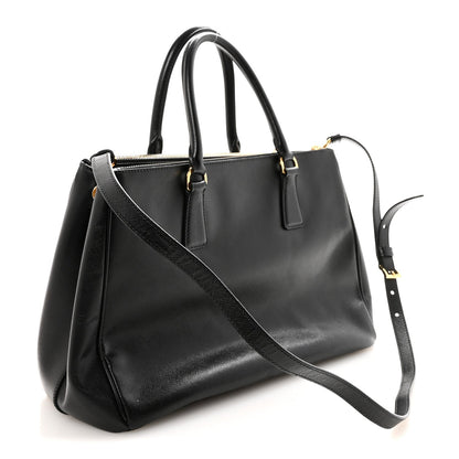 Saffiano Lux Medium Galleria Double Zip Tote Black