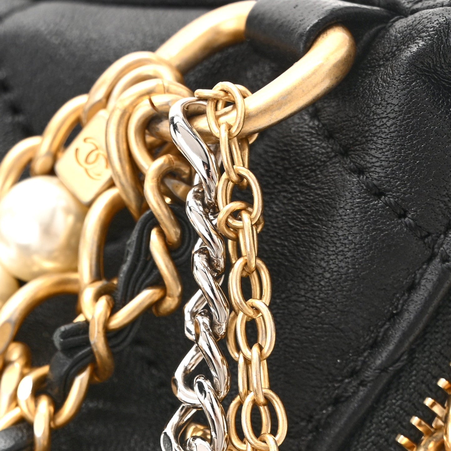 Lambskin Quilted All About Chains Hobo Black