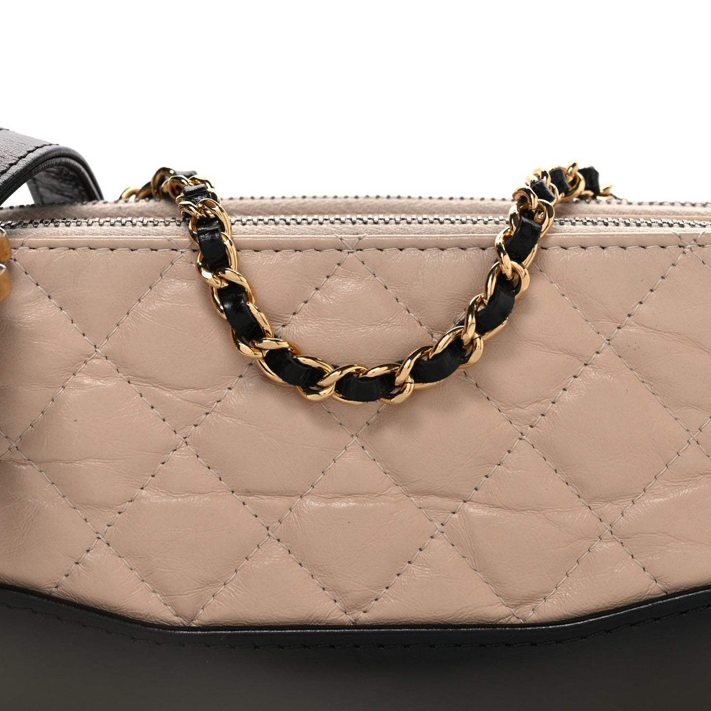Aged Calfskin Quilted Small Gabrielle Clutch With Chain Beige Black