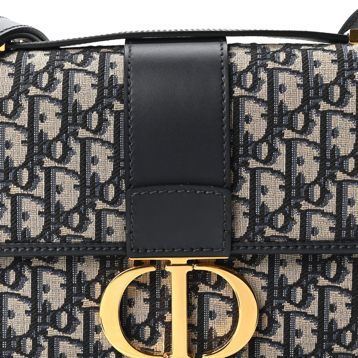 Oblique 30 Montaigne Flap Bag Blue
