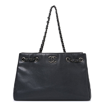 Metallic Grained Calfskin Medium Woven Chain Shopping Bag Black