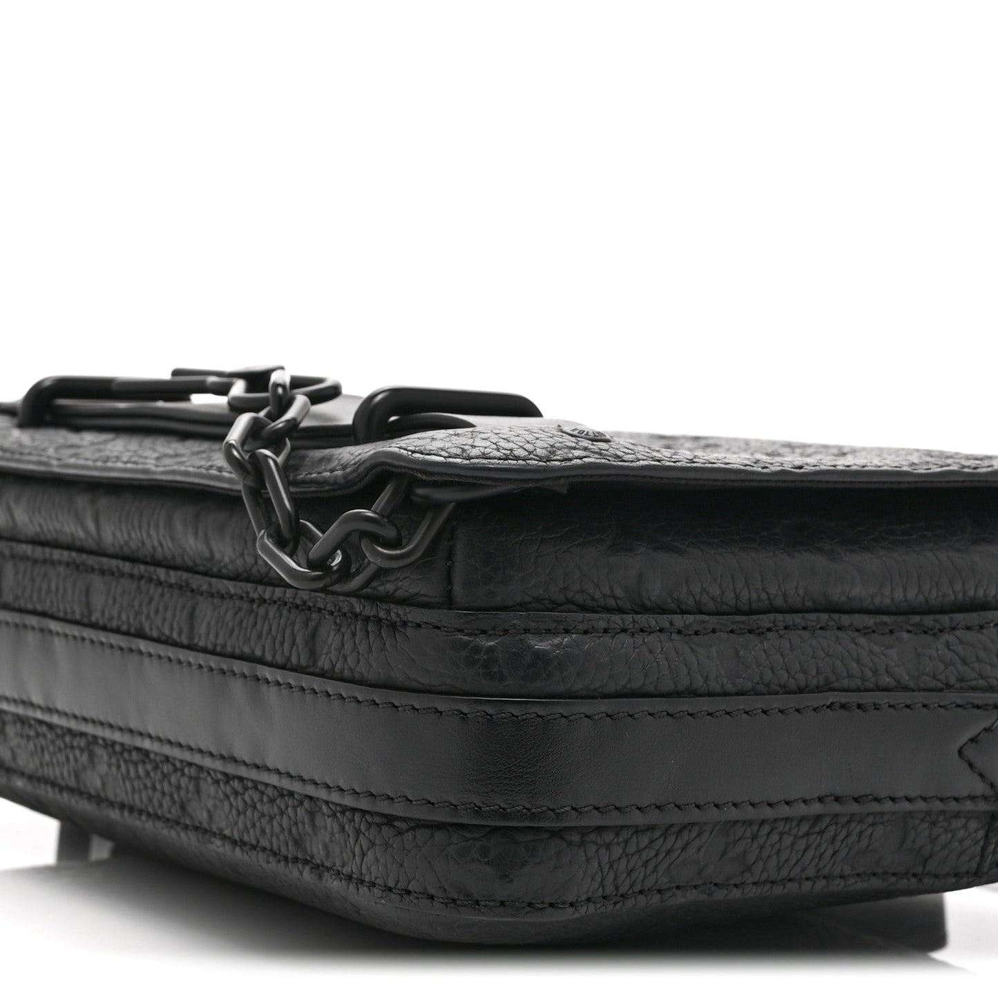 Taurillon Monogram Steamer Messenger Black