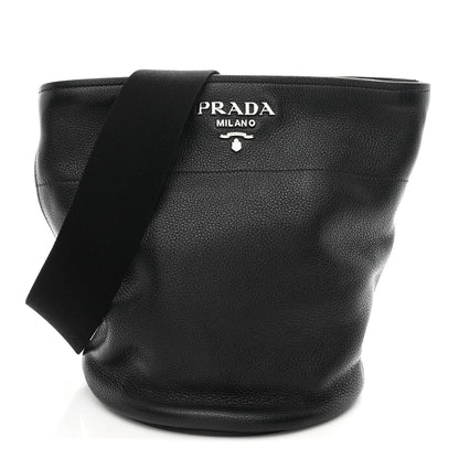 Vitello Daino Bucket Bag Black