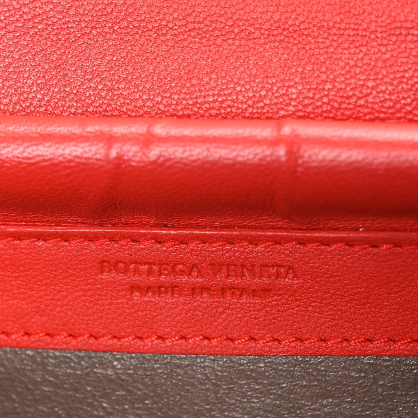 Nappa Intrecciato Continental Wallet on Chain Red