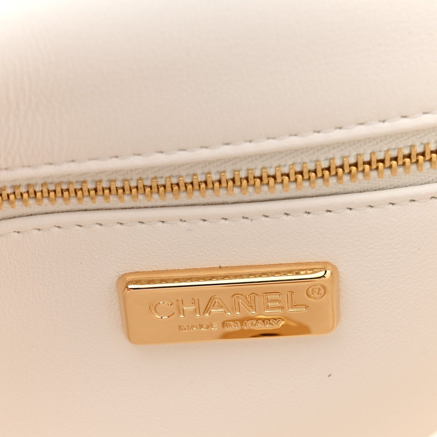 Sequin Logo CC Small Single Flap White Multicolor