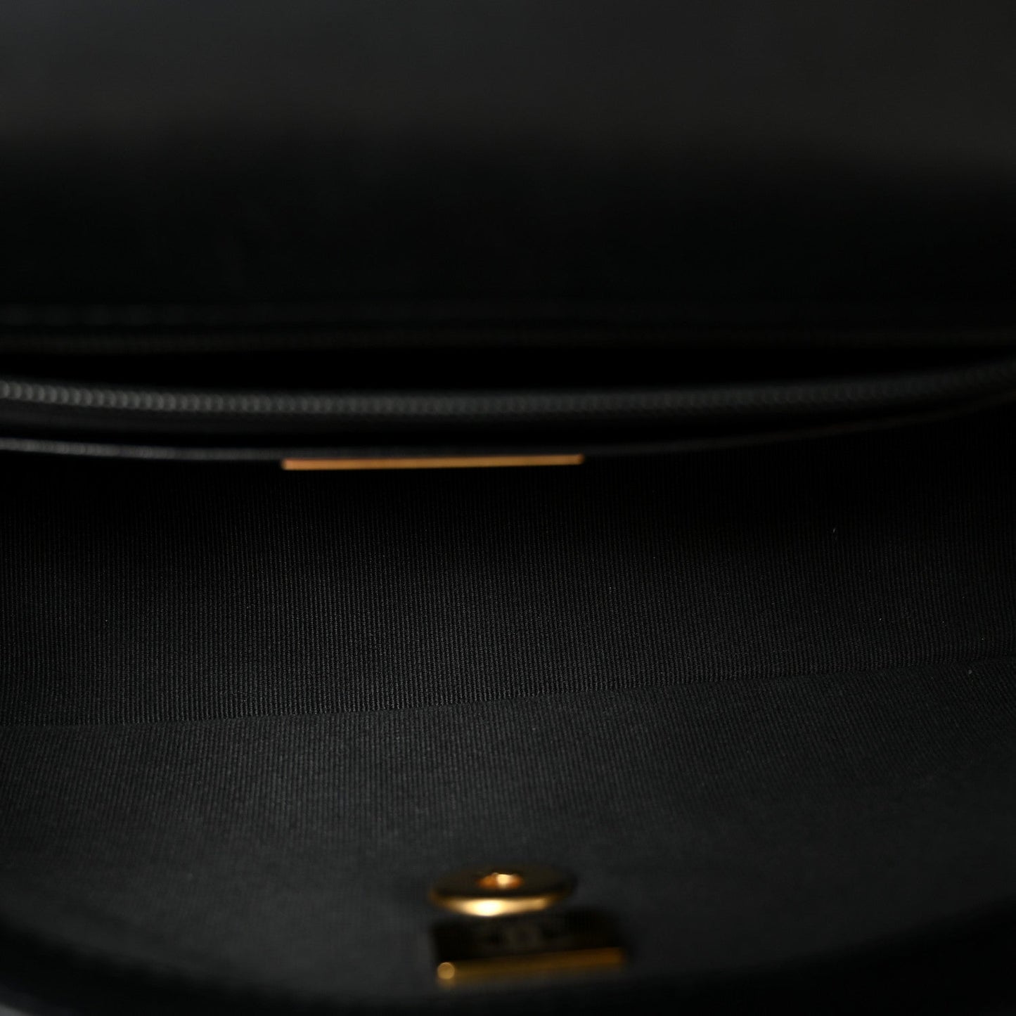 Shiny Lambskin Quilted Small Single Flap Black