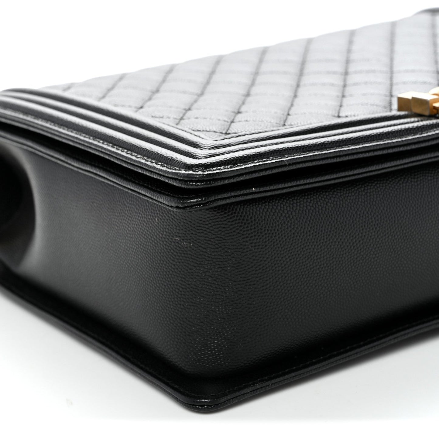 Caviar Quilted Large Boy Flap Black
