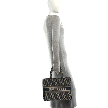 Oblique Medium Book Tote Blue Multicolor