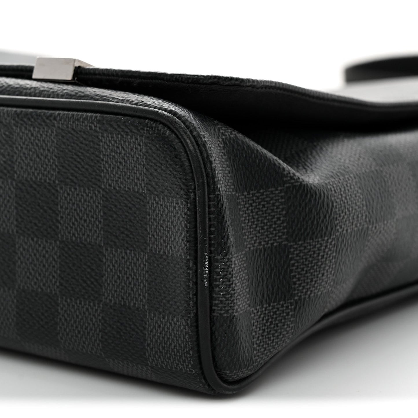 Damier Graphite District MM