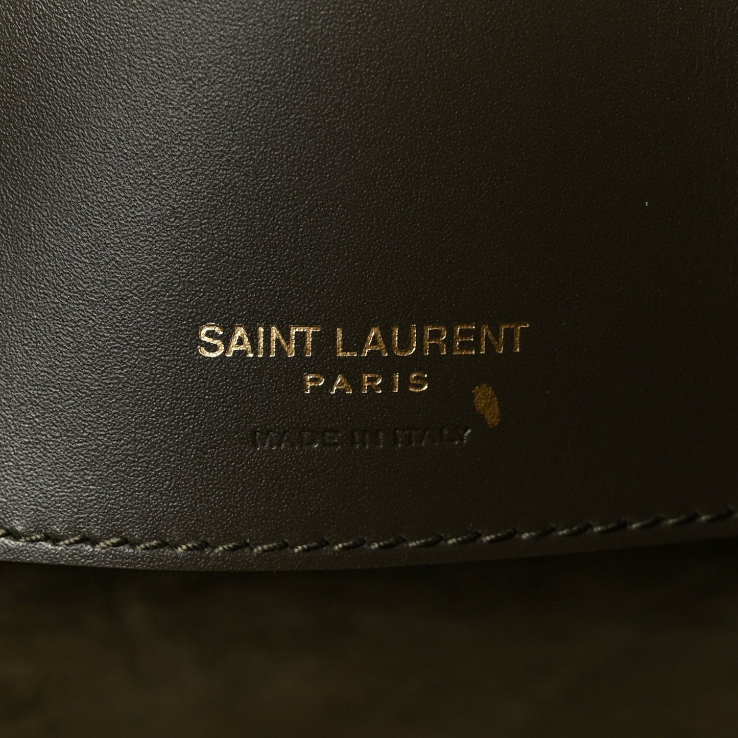 Shiny Calfskin Le 37 Bucket Bag Arabica