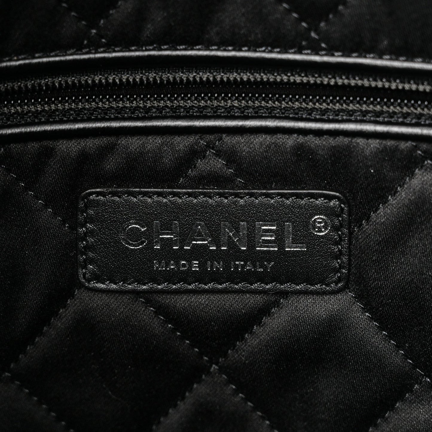 Shiny Calfskin Quilted Chanel 22 So Black