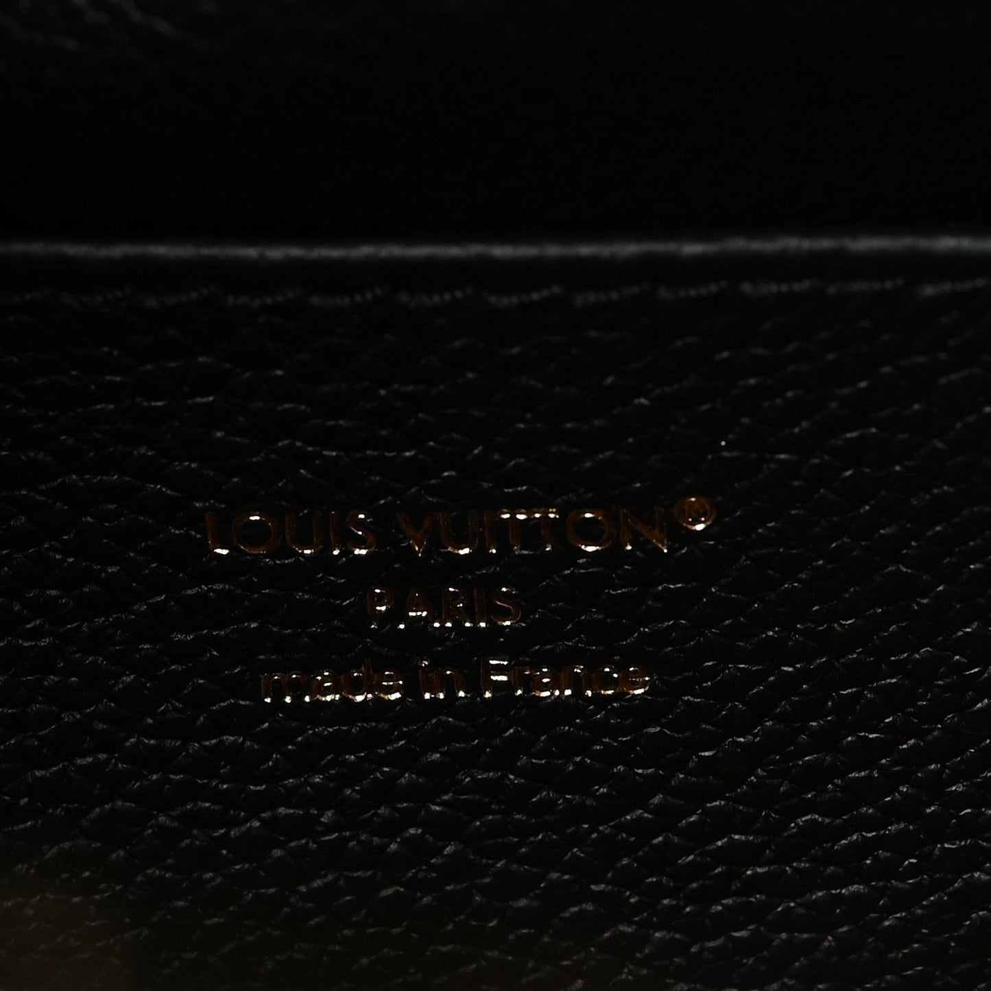 Taurillon Capucines GM Souple Black