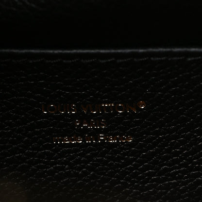 Taurillon Capucines GM Souple Black