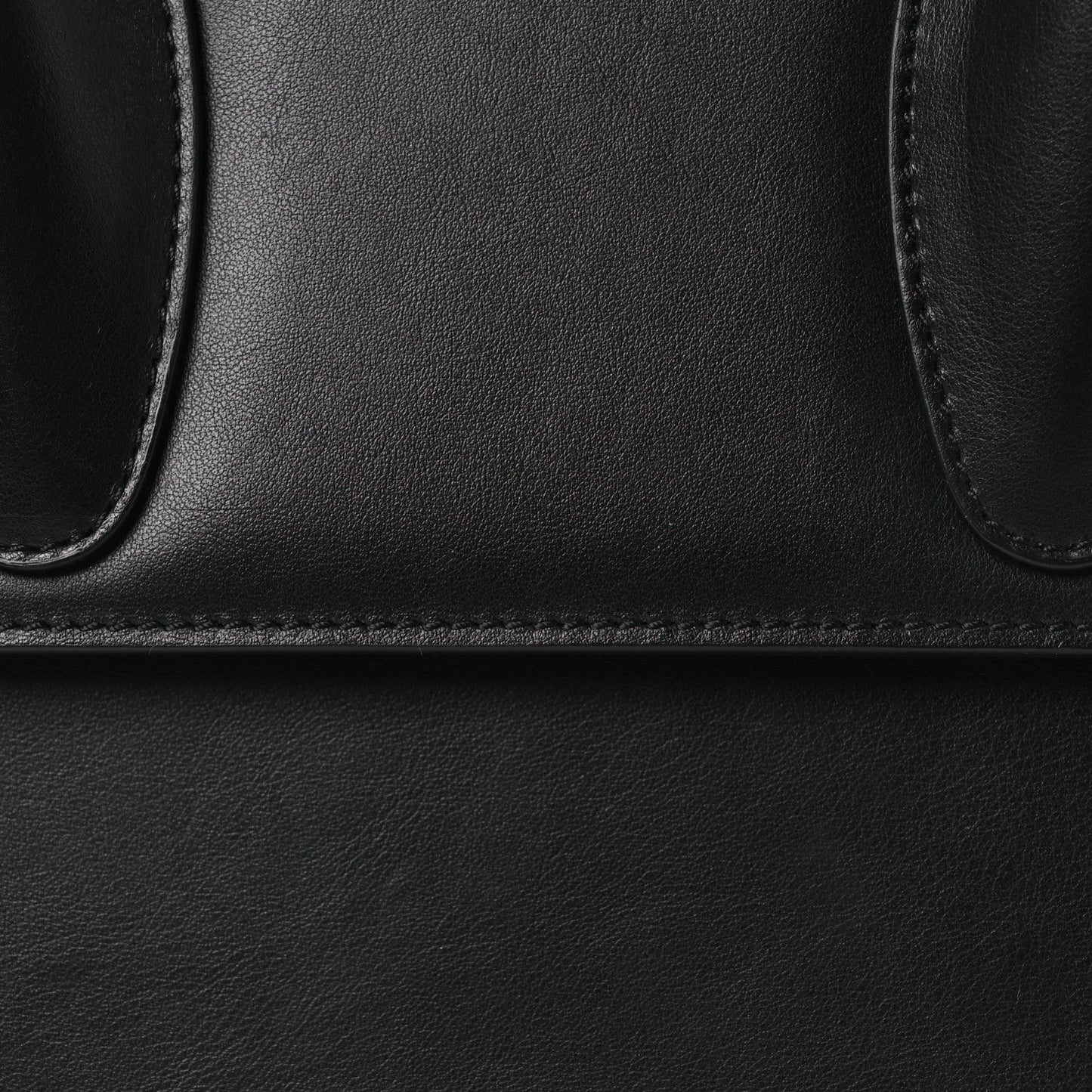 Smooth Calfskin Le Grand Chiquito Black