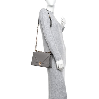 Grained Calfskin Medium Diorama Flap Bag Gris