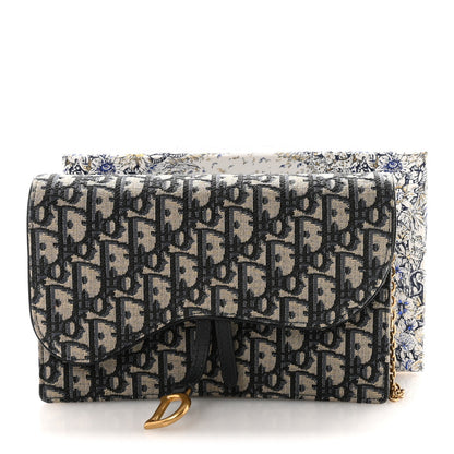 Oblique Saddle Chain Pouch Blue