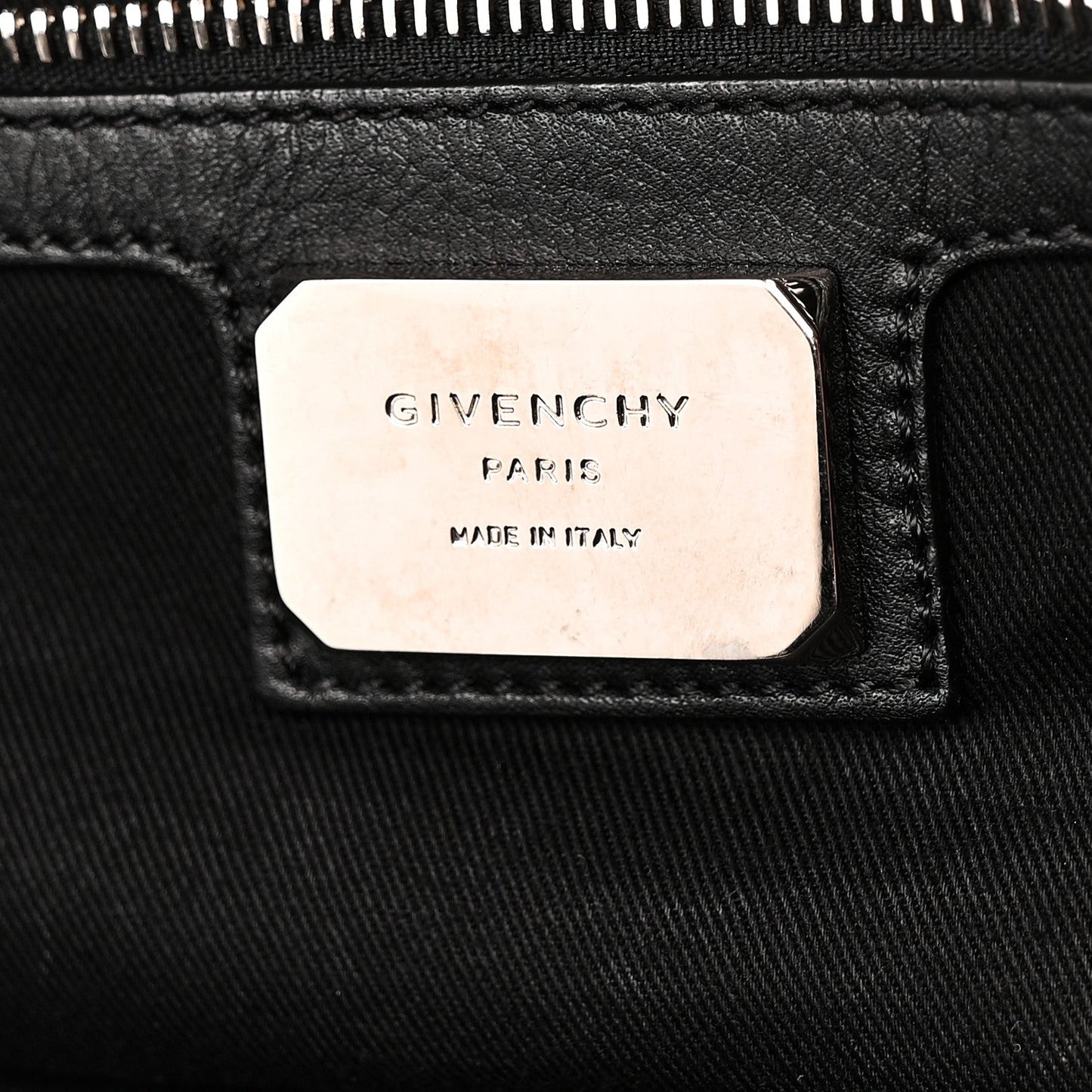Calfskin Large Zip Nightingale  Black