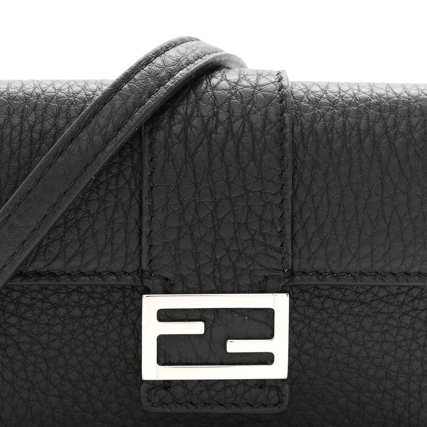 Cuoio Romano Micro Flat Baguette Black