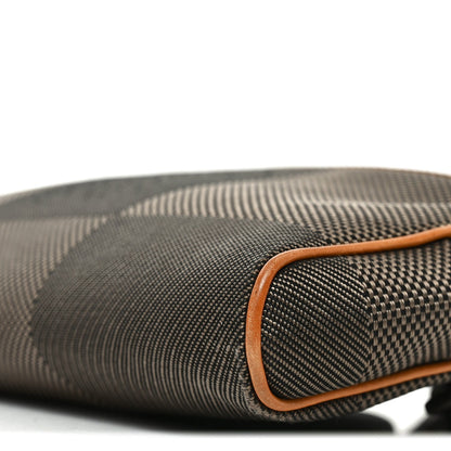 Damier Geant Acrobat Terre