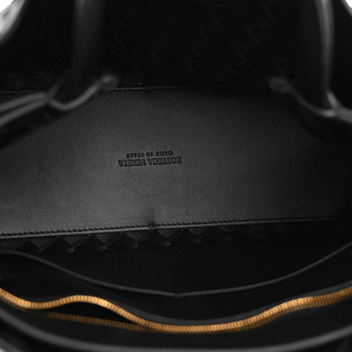 Nappa Intrecciato Medium Andiamo Shoulder Bag Black