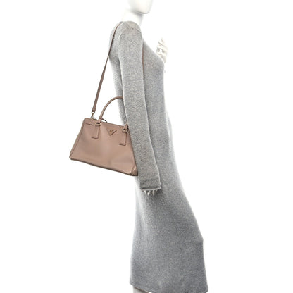 Saffiano Small Galleria Double Zip Tote Cammeo