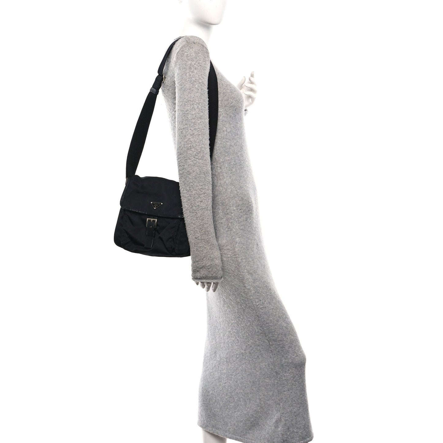 Nylon Vela Messenger Black