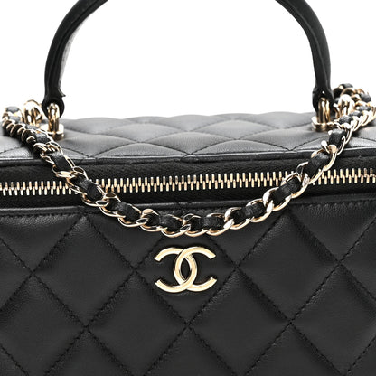 Lambskin Quilted Small Top Handle Vanity Case With Chain Black