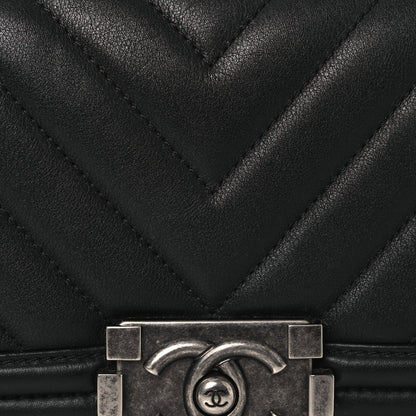 Lambskin Chevron Quilted Small Boy Flap Black